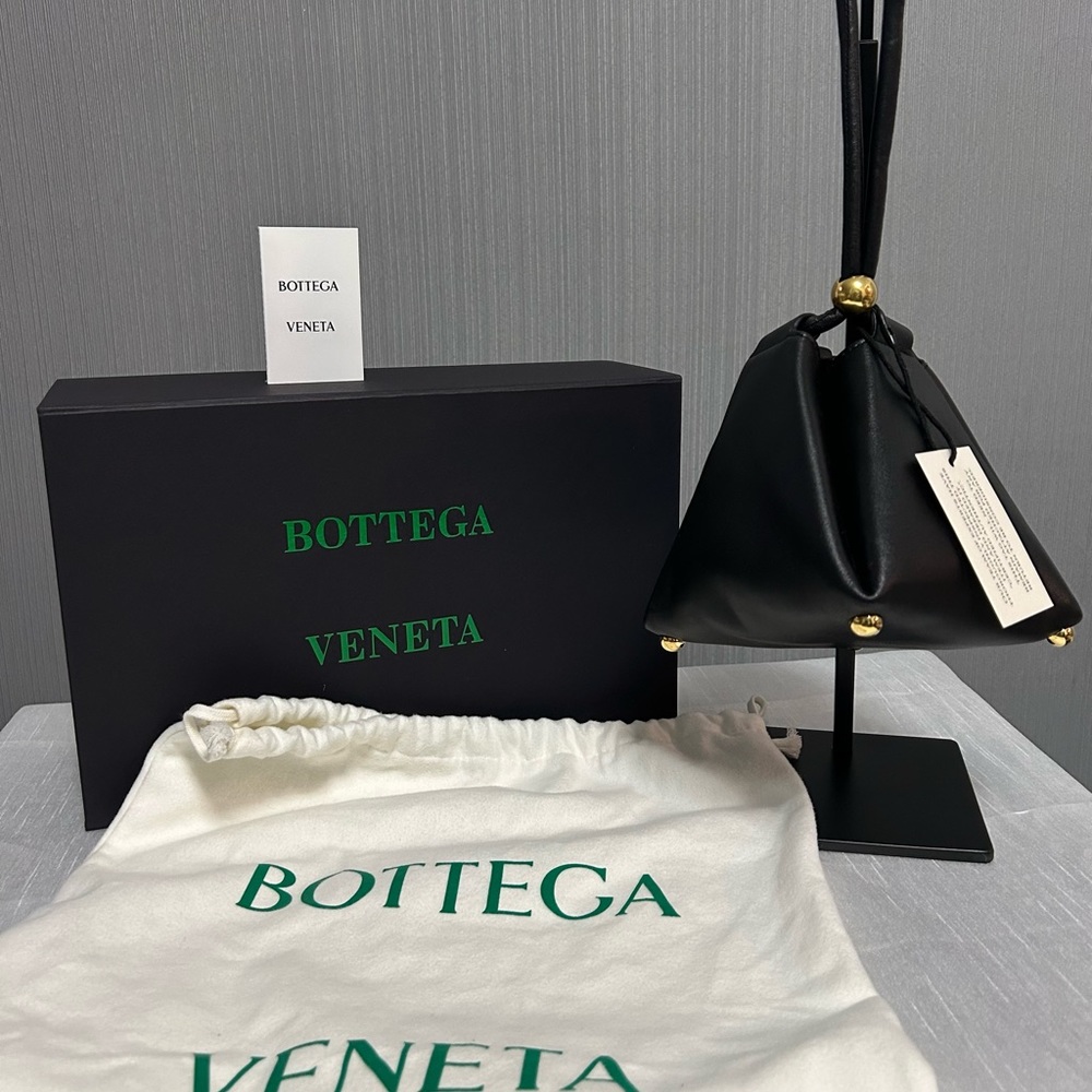 BOTTEGA VENETA MINI PYRAMID POUCH